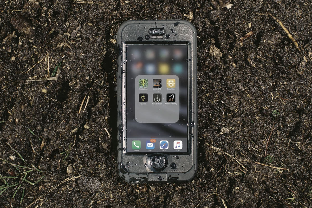 Best apartment hunting apps on smartphone screen showing Apartment List Zumper and Apartments.com interfaces