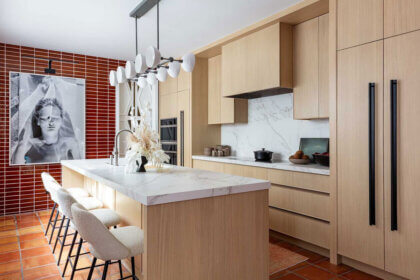 Custom kitchen cabinets cost breakdown showing price ranges for different materials and kitchen sizes